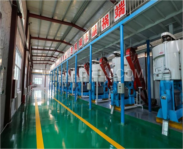 濃香菜籽油成套設(shè)備,企鵝糧油機(jī)械品質(zhì)出眾(圖2) 濃香菜籽油成套設(shè)備,企鵝糧油機(jī)械品質(zhì)出眾(圖2)